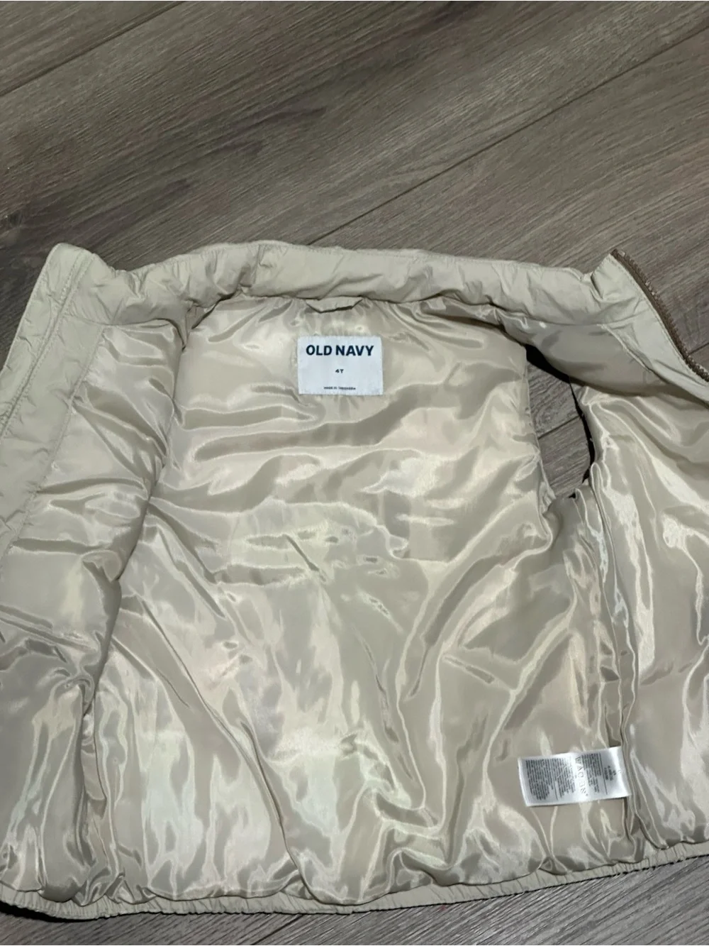 Old Navy Cream and Tan Puffer Boy Vest 4t